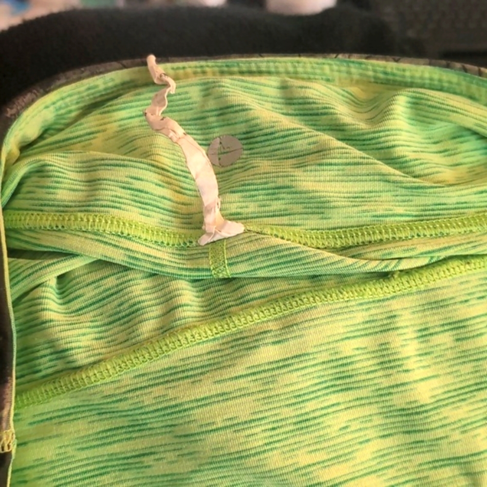 Active Leggings Green and Black Neon Size Medium - Picture 11 of 12